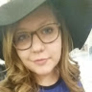 Meet your Posher, Alixaundria